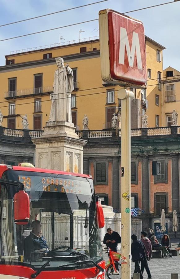 Metrodante Neapol Zewnętrze zdjęcie